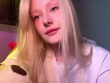 Hello guys! My name is Angel! Make yourself comfortable and let's have some fun!