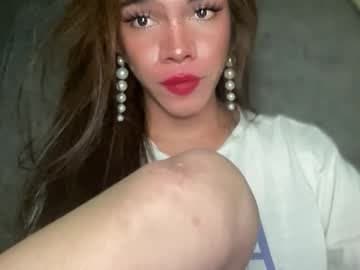 QUEEN- DONT FORGET TO FOLLOW AND THUMBS UP MUAHH!!💖